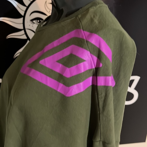 Umbro crop jumper size 12 - Picture 3 of 6